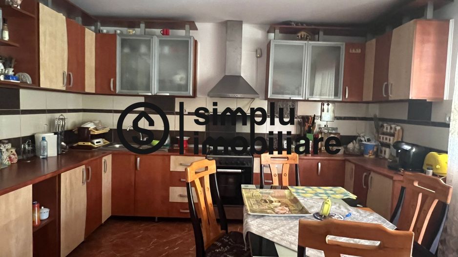Vila S+P+1+M Lapus, str Paunitei - Poză 41