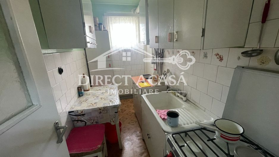 Apartament  cu 3 camere -Zona Dambu-B-dul 1848 - Poză 5