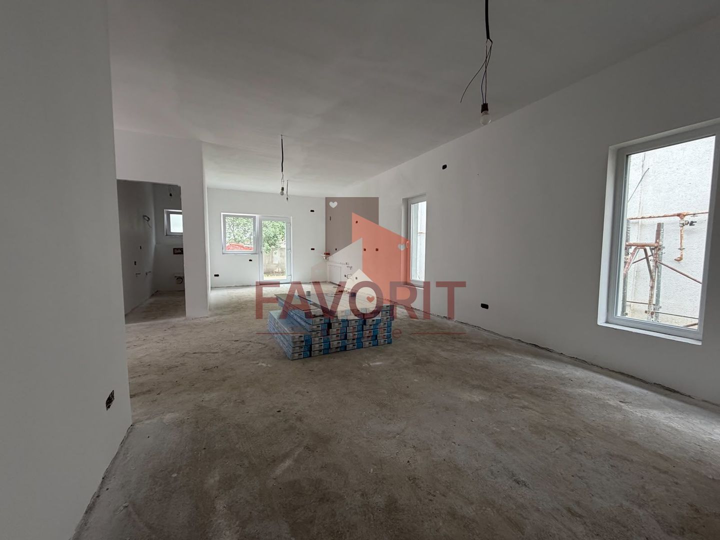 Duplex in Utvin | 3 camere | Toate utilitatile | Curte | Asfalt | - Poză 2