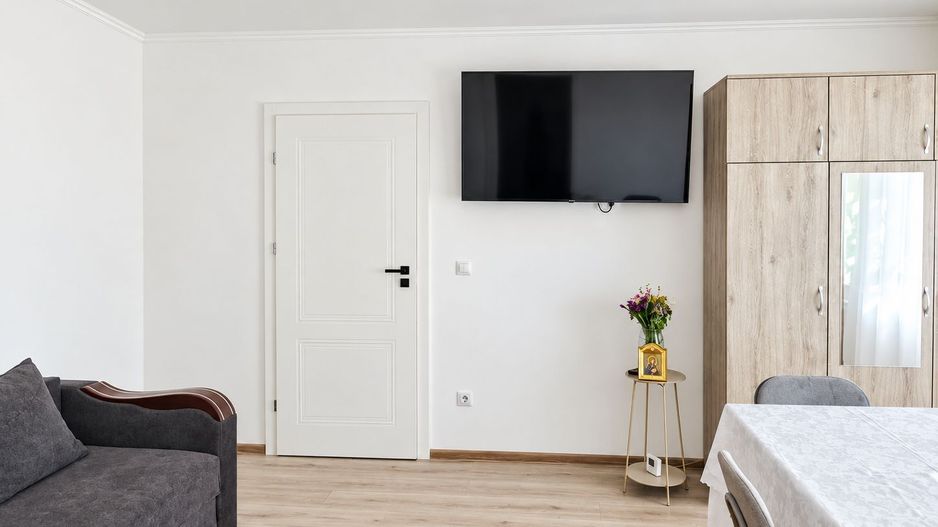 Apartament 2 camere,  50 mp Podu Ros Primaverii 360 euro - Poză 2