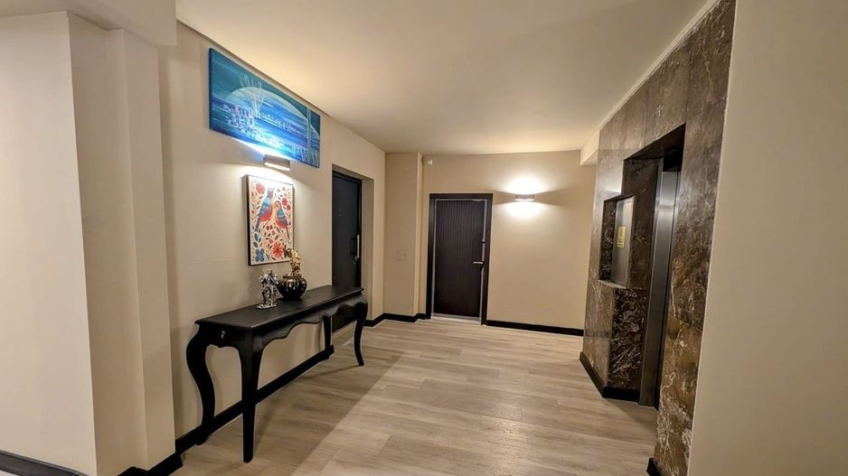 Persepolis Palladian Condominium - Poză 2