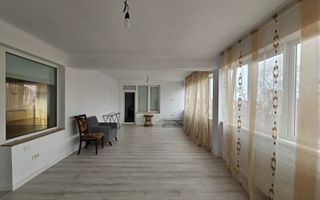 Vila generoasa de inchiriat intr o zona principala a orasului - Poză 9