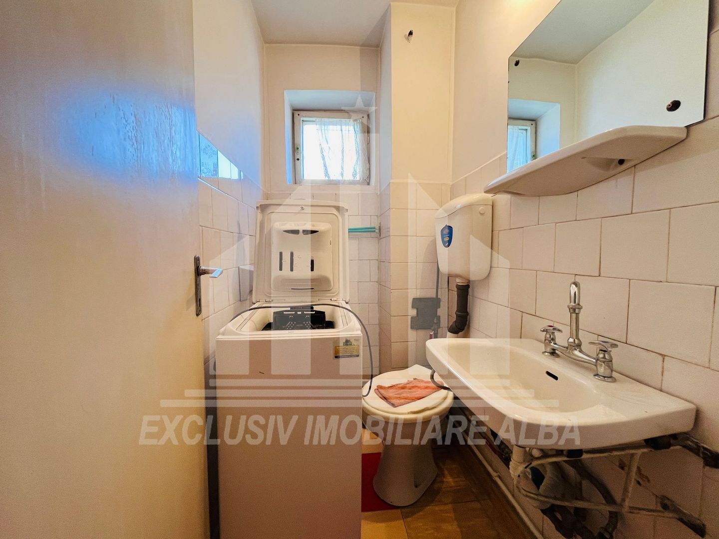 Apartament 3 camere de vanzare, zona Cetate, etaj 1, decomandat - Poză 8