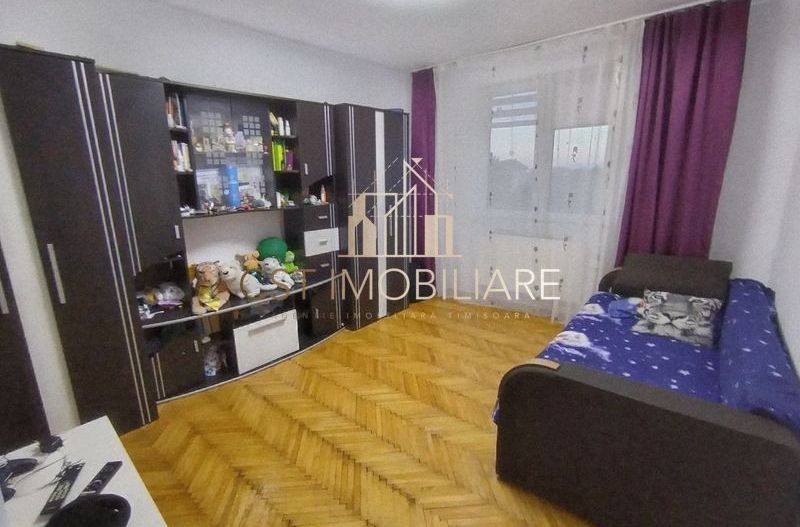Sagului - Apartament 3 Camere - Decomandat - Etaj 3 - Poză 1
