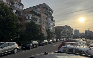 Inchiriez apartament 3 camere ultracentral - Poză 6