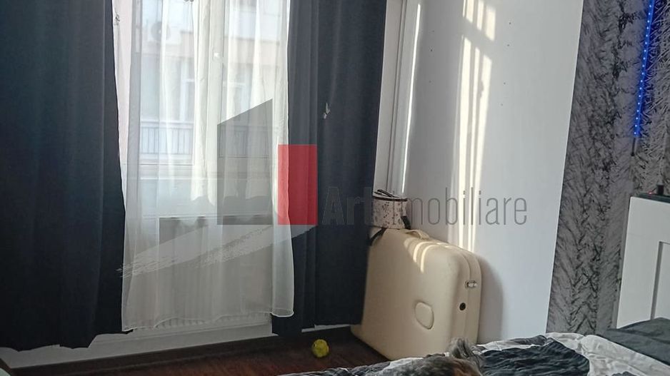 Vânzare apartament 3 camere Aurel Perșu - Poză 1