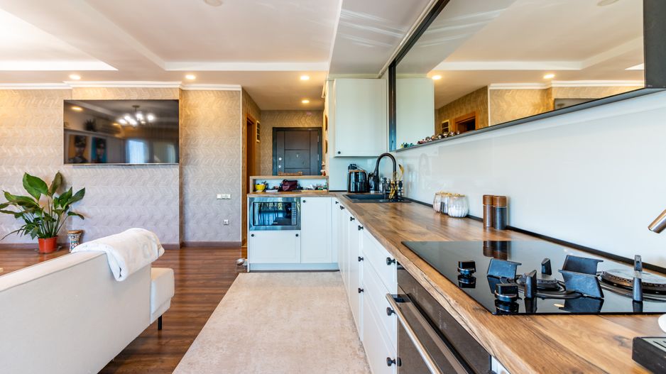 Apartament în Cosmopolis Renovat Modern - Poză 3