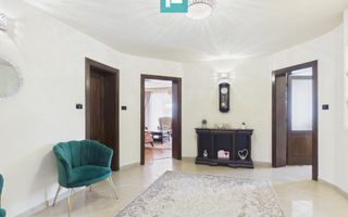 Vilă cu 7 camere de vânzare în zona Central - Poză 41