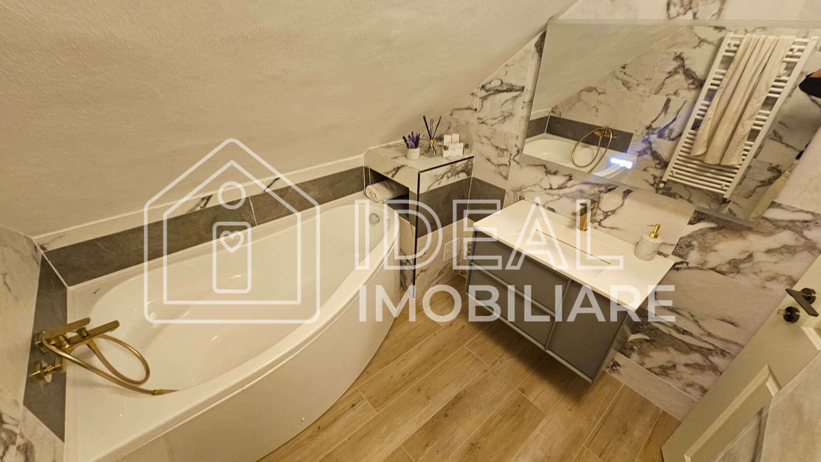Casa Individuala cu 4 camere, de inchiriat, zona Lupeni - Poză 15