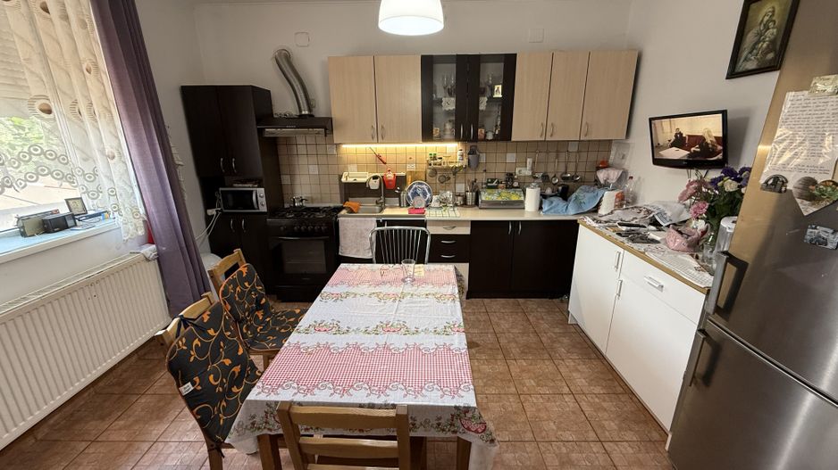 Vila P+1 cu terasă 255 mp + garaj 22,5 mp si teren 417 mp-Berceni ! - Poză 11