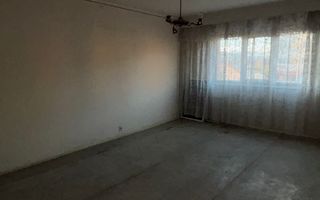 Apartament 3 camere de renovat la etaj 2 in Alba Iulia de Vânzare - Poză 1
