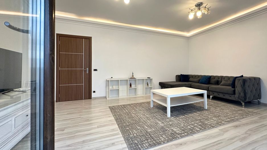Vând apartament 3 camere 3 minute de Coresi complex ISARAN - Poză 7