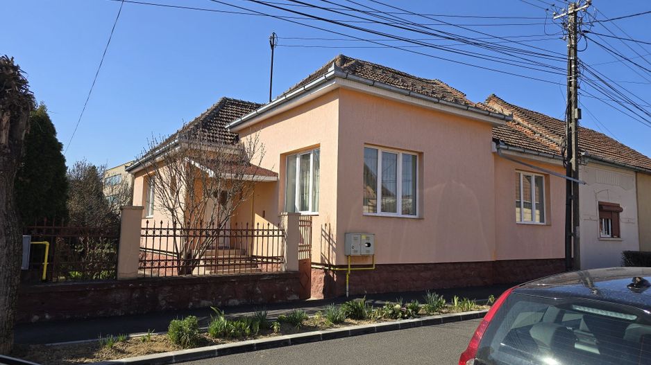 BRASADAS vinde casa 3 cam 120mp teren 7 ari zona Micro 17. - Poză 2