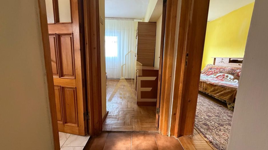 ULTRACENTRAL -Apartament de vanzare 3 camere decomandat - Poză 10