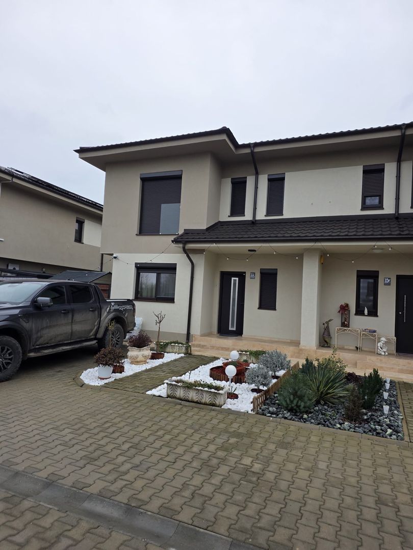 Vila eleganta CORBEANCA 5 camere - Poză 1