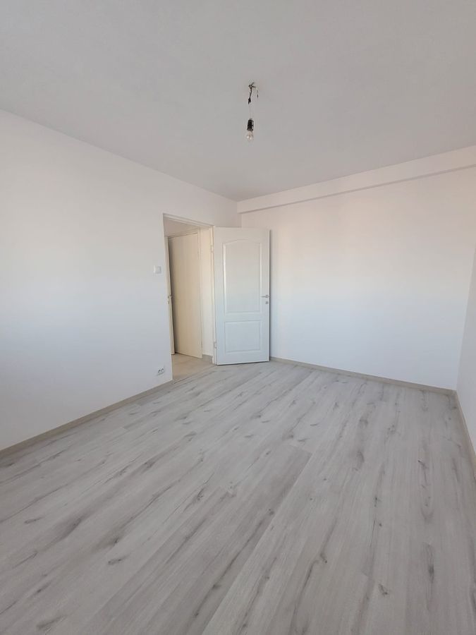 De vanzare Apartament 2 camere Apusului - Poză 5