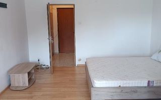 Garsonieră mobilată complet, boiler, etaj 4, metrou Titan, pet friendly - Poză 2