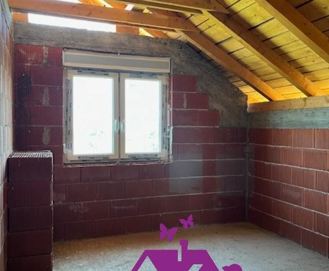 Casa in localitatea Osorhei - Poză 18