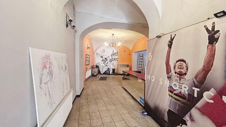 Spatiu comercial de vanzare zona Bou Rosu - Poză 3