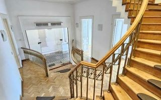 Ag BRASADAS închiriază vila cu 22 camere Piata Universitatii - Poză 9