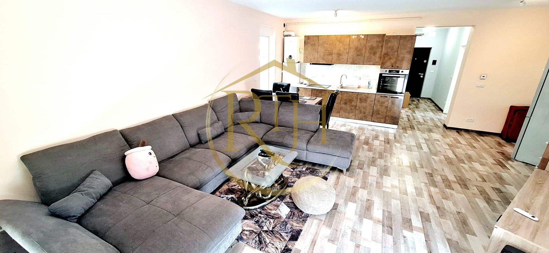 Oferim spre inchiriere apartament cu 2 camere, Loc de parcare, Giroc pe strada Principala - Poză 1