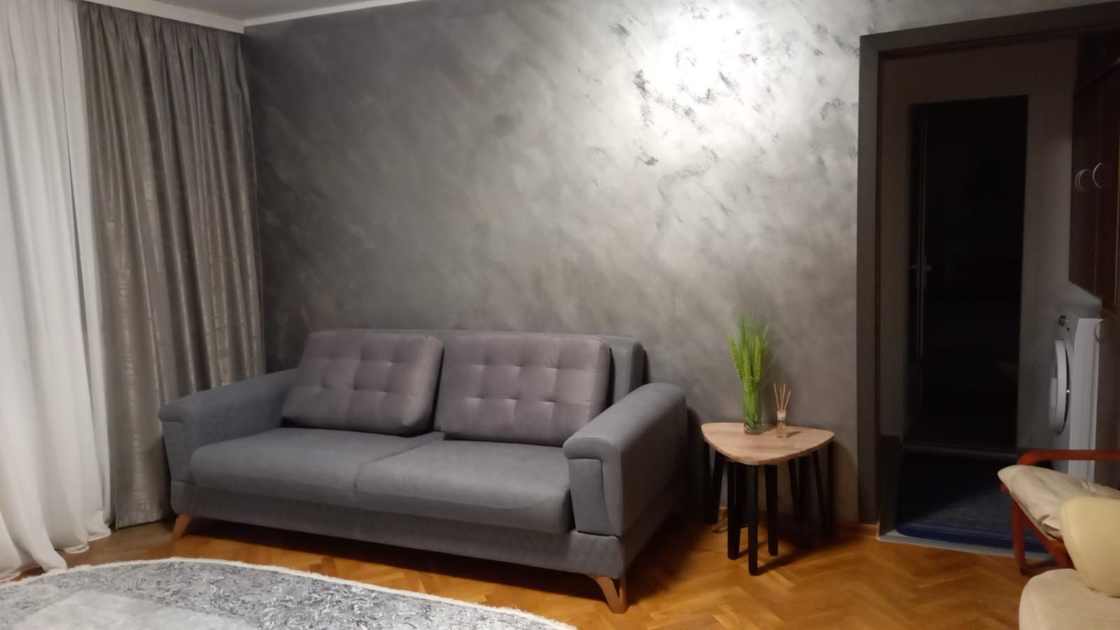 Apartament cu 2 camere, zona Tribunal - Papadie, prima inchiriere - Poză 2