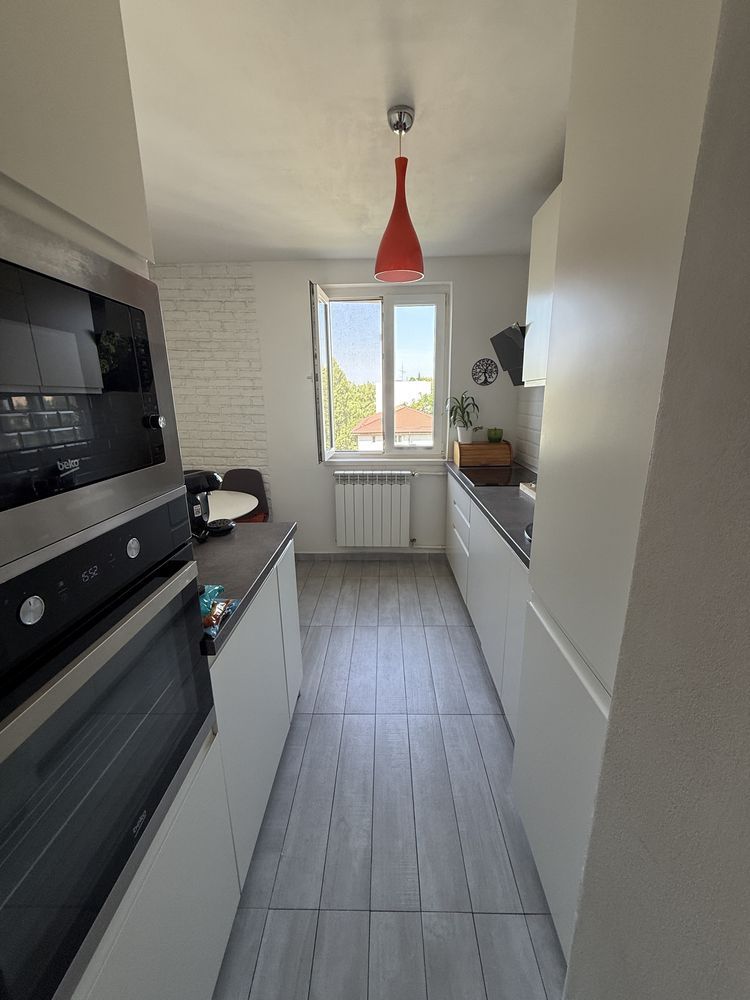 De vanzare Apartament 3 camere Drumul Taberei - Poză 1