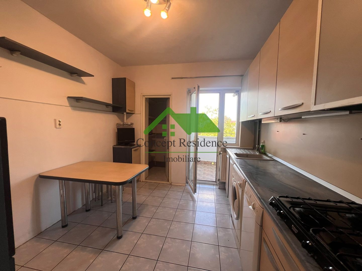 Apartament cu 3 camere | Decomandat | 76 mp utili | Garaj sub bloc - Poză 2