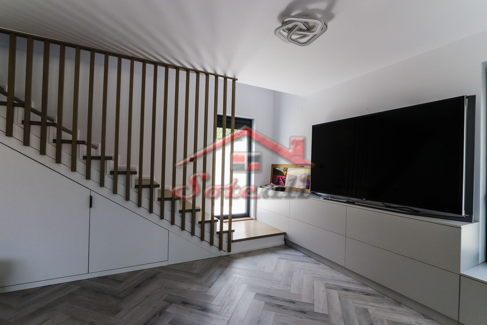 VILĂ MODERNĂ DE LUX CU PISCINĂ, FOTOVOLTAICE ȘI FOIȘOR – BREAZA - Poză 59