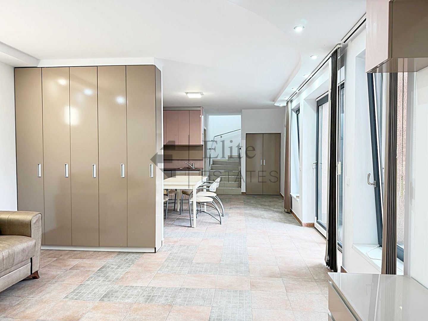 Apartament 4 camere Central Oradea | Garaj si Terasa - Poză 9