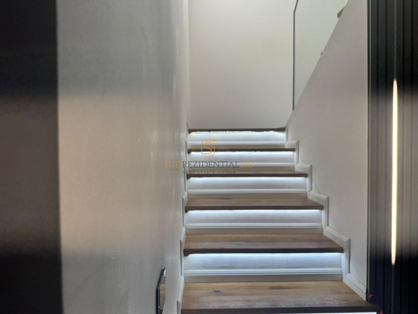 Casa individuala cu 5 camere, complet mobilata si utilata, Com Berceni - Poză 11