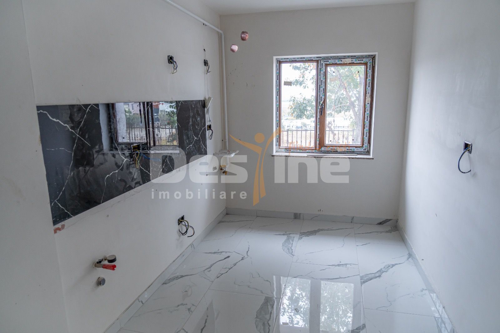 Apartament cu doua camere in bloc nou zona Pietricica. - Poză 6