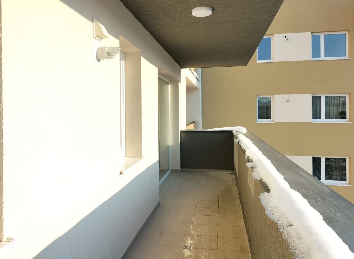 Apartament 2 camere nemobilat  Urban Plaza - Poză 6