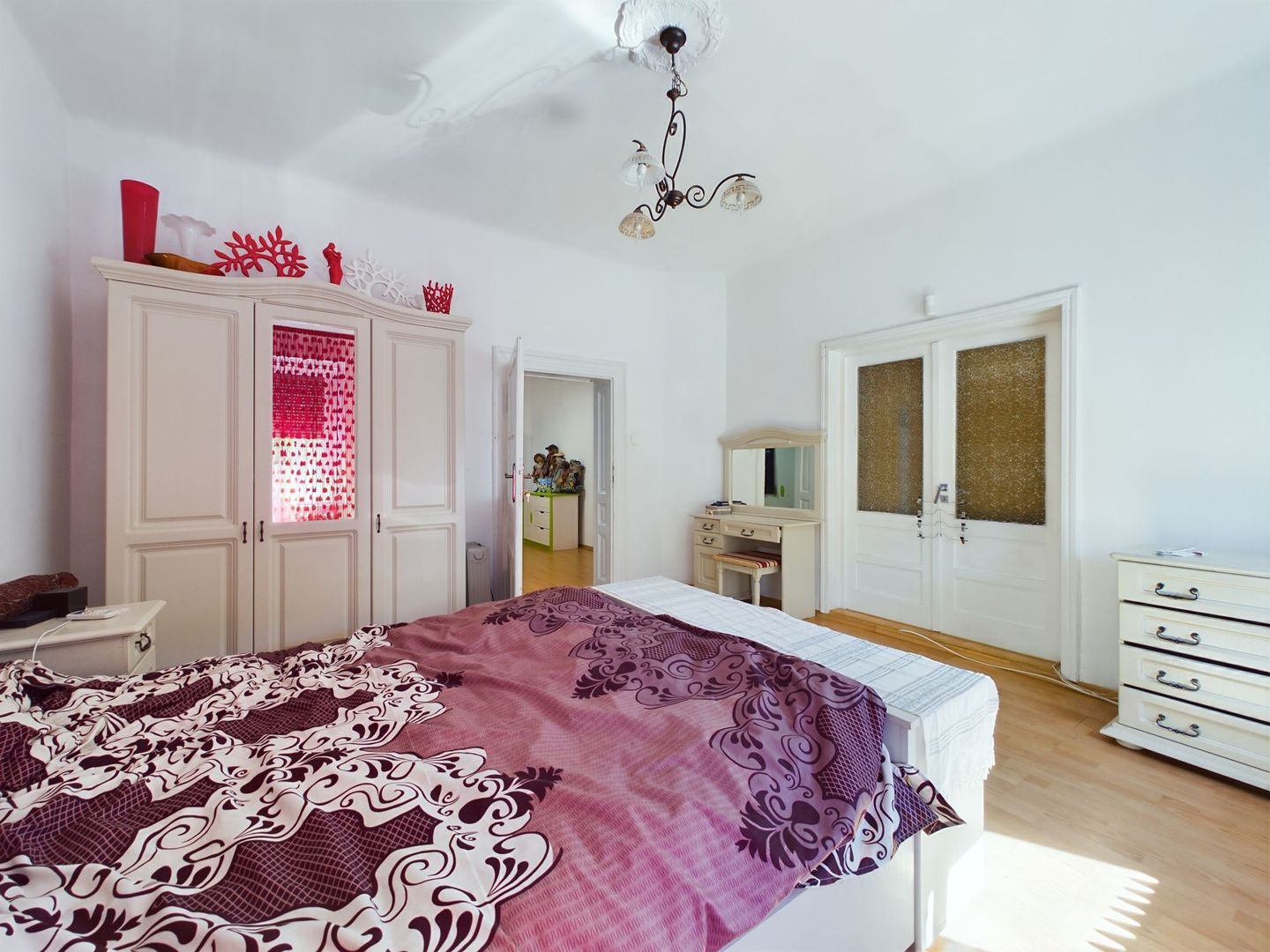 Casă individuală cu 4 camere, zonă centrală - Poză 5