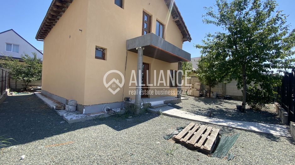VALU LUI TRAIAN(COD 07) -Casa P+M 5 camere cu teren de 300 mp - Poză 17