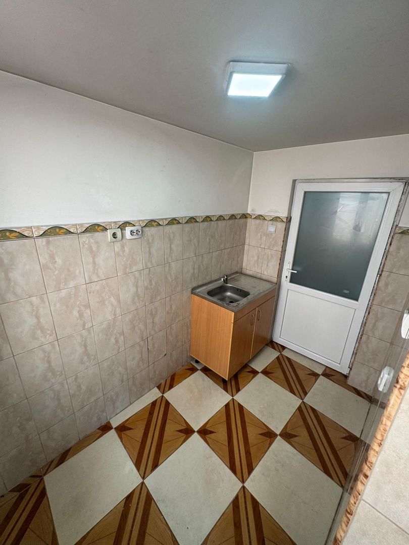 Casă renovată, 2 camere – str. Plevnei - Poză 5