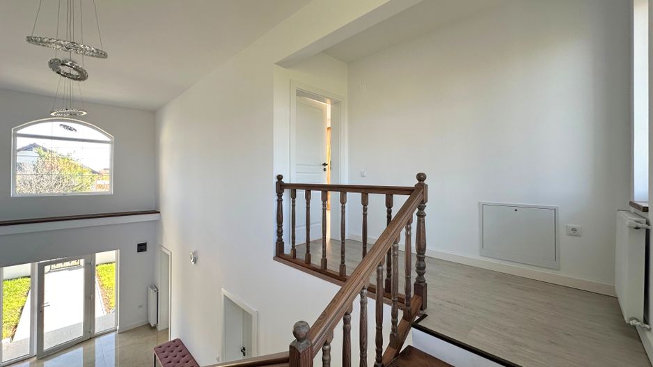 Vânzare casă 5 camere nouă elegantă și spațioasă în Hărman - Poză 30