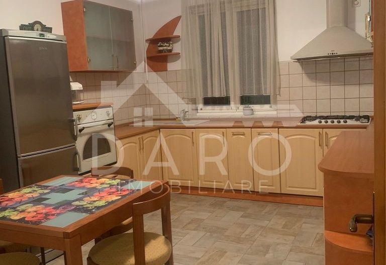 Se inchiriaza casa 3 dormitoare, living, dining, garaj Str Muntenia - Poză 8