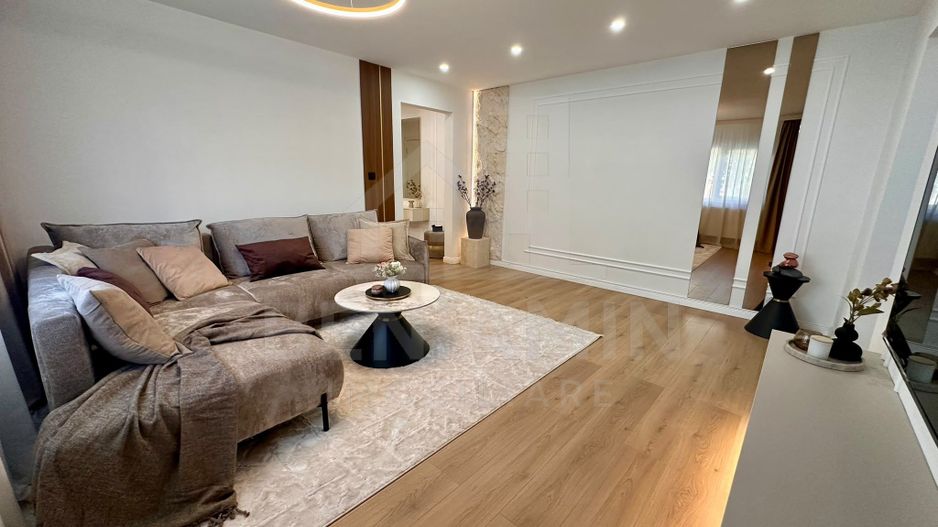 Apartament premium de vanzare 52mp Mobilat si Utilat Cartier Rovine - Poză 2