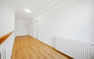 Apartament 3 camere cu gradina proprie si parcare, Grand Hotel Italia - Poză 6