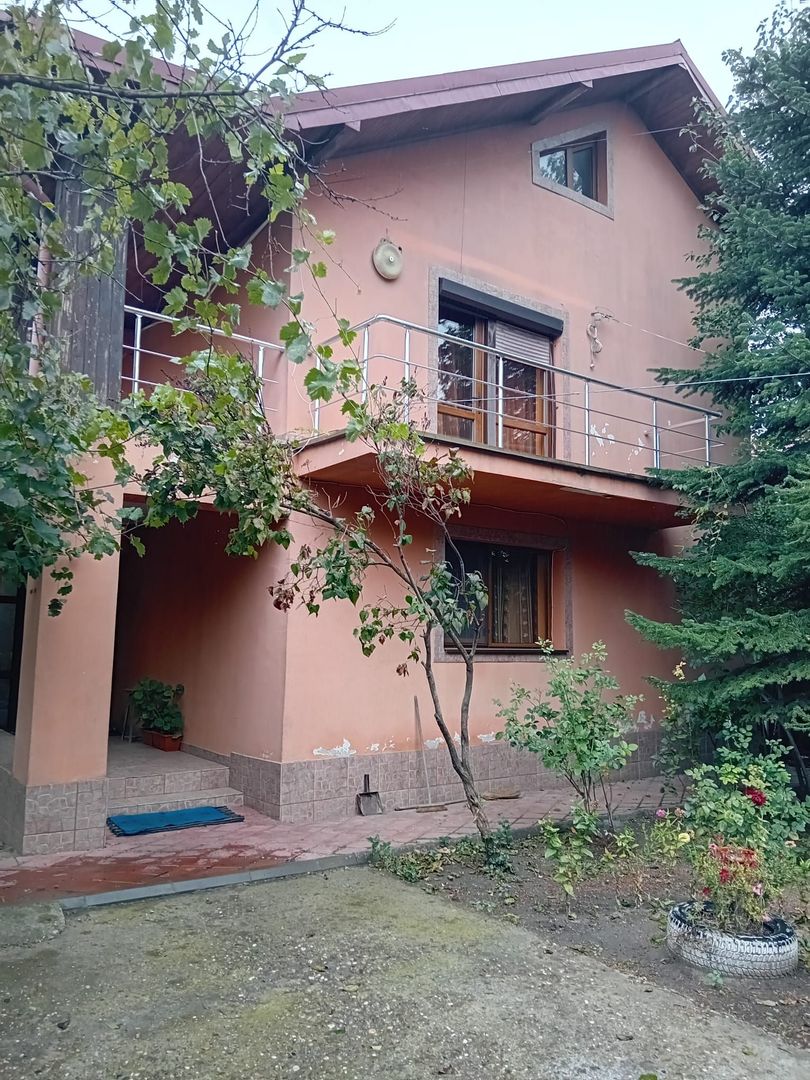 Casă Spațioasă P+1+M, 265 mp Utili, 1000 mp Teren – Toate Utilitățile, Vânători - Poză 19