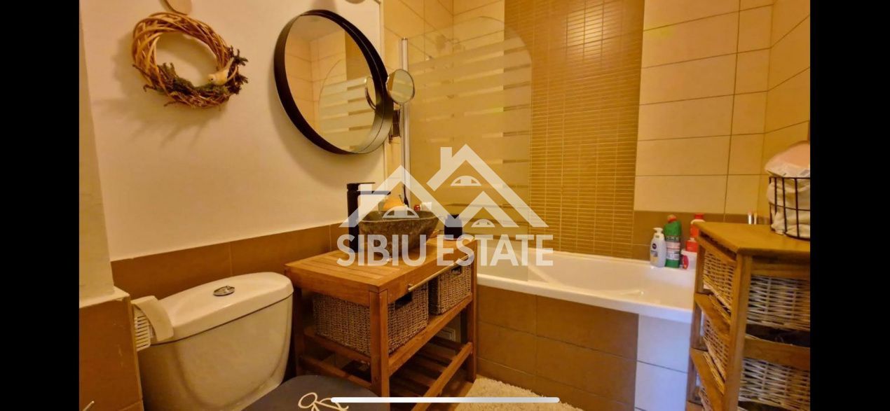 Casa moderna, de inchiriat, cu 3 camere, 2 bai, terasa - Poză 6