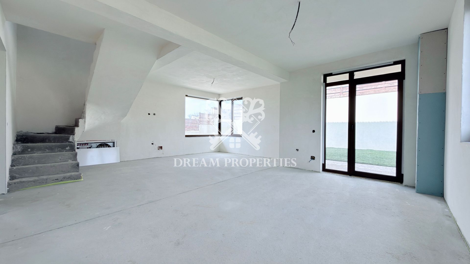 Casa de vanzare 120 mp, 4 camere,3 bai, teren 350 mp, DEZMIR - Poză 5