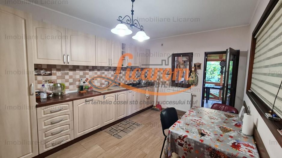 Duplex Sanpetru P+E,5 camere,teren 375 mp,260000 euro - Poză 14