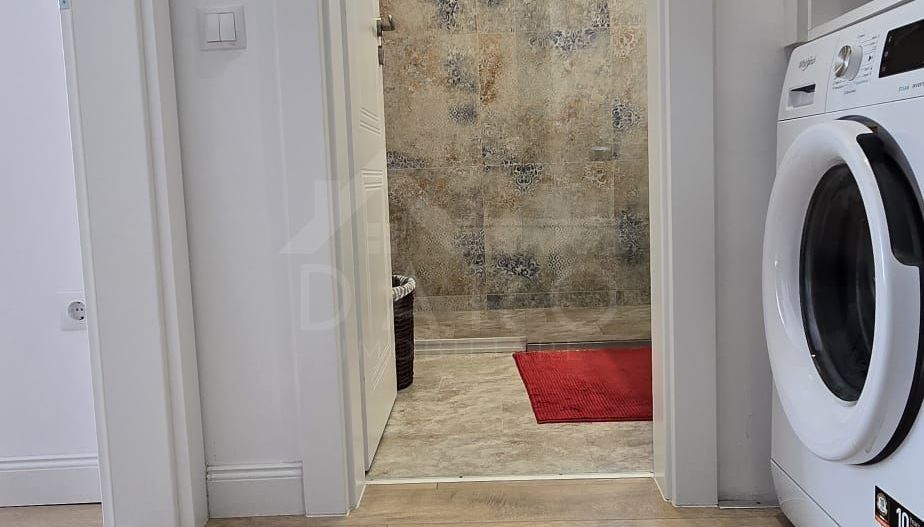 Vand apartament cu 2 camere in Cornisa, et. intermediar, lift nou - Poză 13