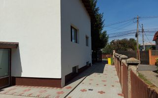 Vila de inchiriat -5 camere- OTOPENI - Poză 2