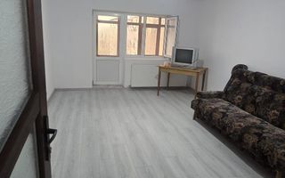 Garsonieră spațioasă de vanzare | centrala proprie | vedere superba. - Poză 6