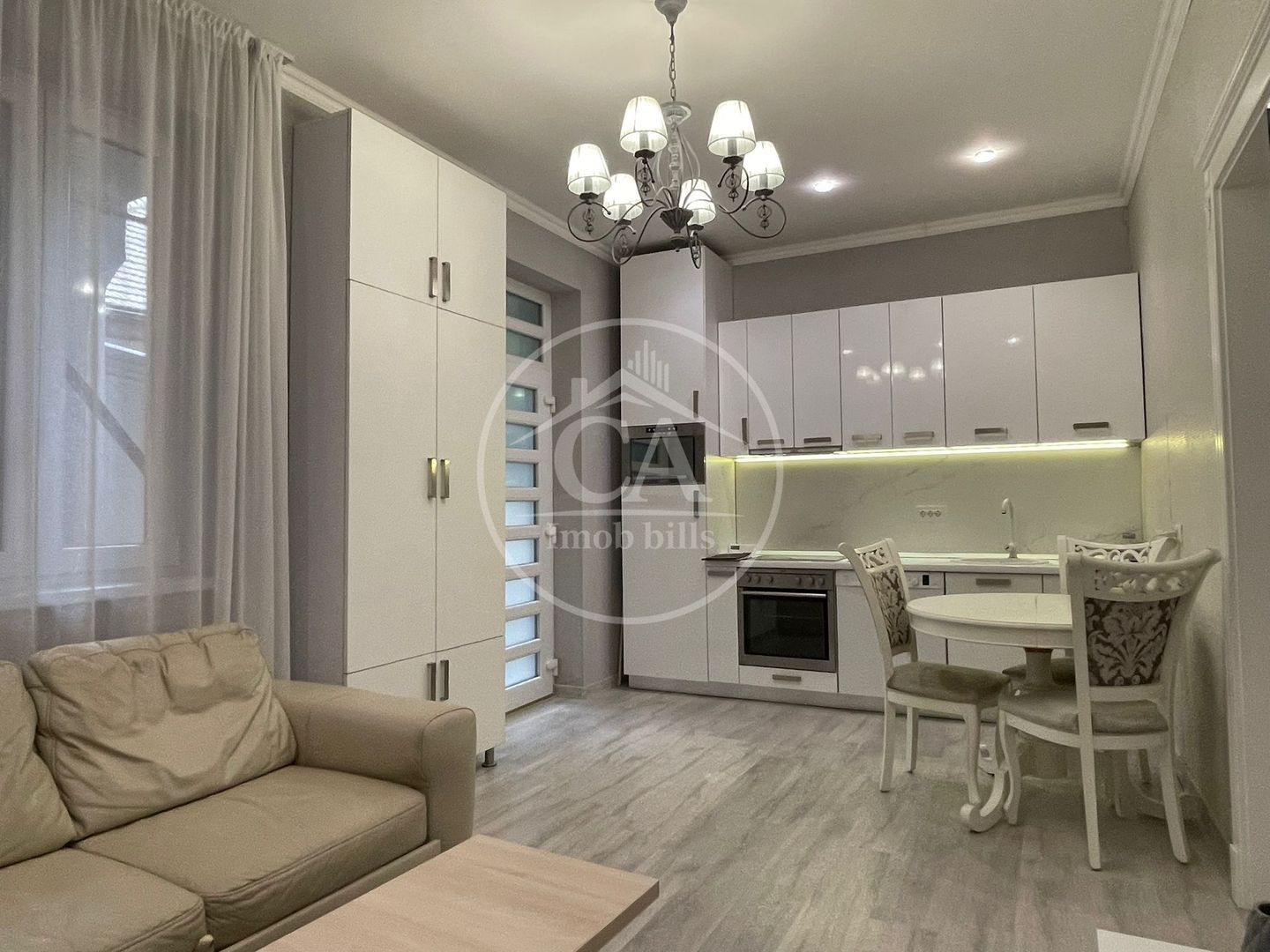 Apartament la casa, de inchiriat cu 3 camere Ultracentral, Oradea - Poză 9