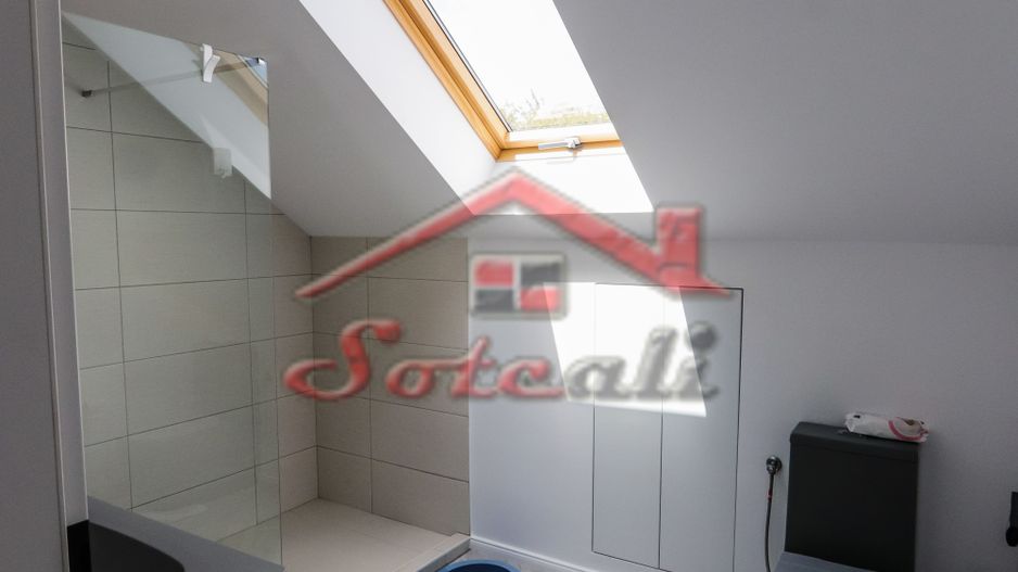 VILĂ MODERNĂ DE LUX CU PISCINĂ, FOTOVOLTAICE ȘI FOIȘOR – BREAZA - Poză 73