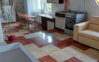 Cameră cu baie proprie în vilă, Centru – aproape UMF Nicolae Leon, intrare separată - Poză 7